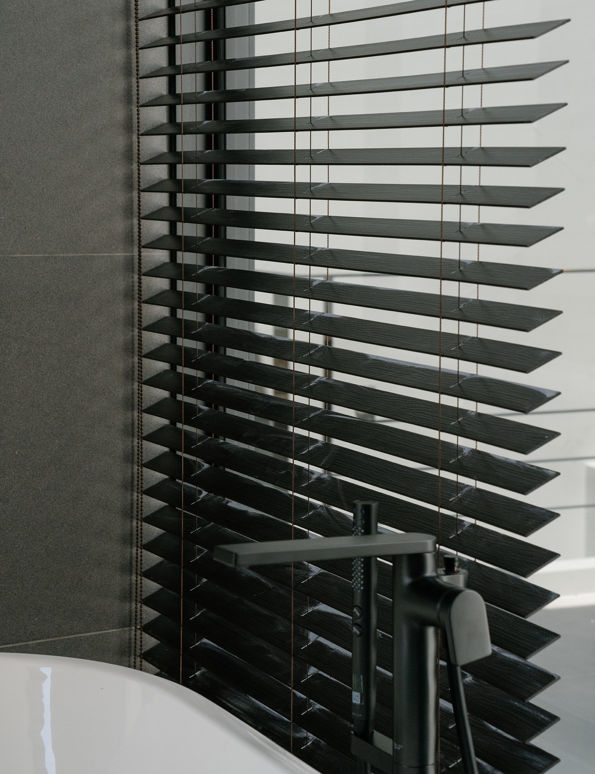 Fauxwood Blinds - 35FS/06
